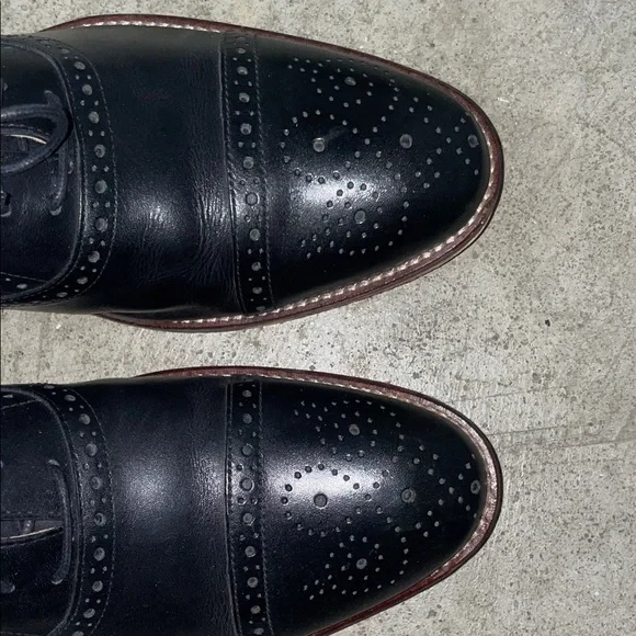 Johnston & Murphy Black Oxford Shoes - Picture 3 of 6